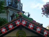 Da liegt schon jemand auf der Lauer, auf der Suche nach neuen Reisezielen. 