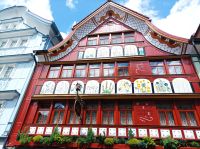Appenzell, entlang der Hautgasse, Apotheke