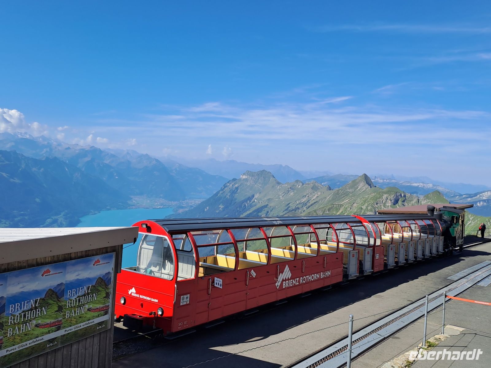 Bergaussicht Brienzer See.jpg