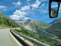 Busauffahrt Grimsel Pass-Straße.jpg