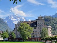 Interlaken Jungfrau Blick.jpg