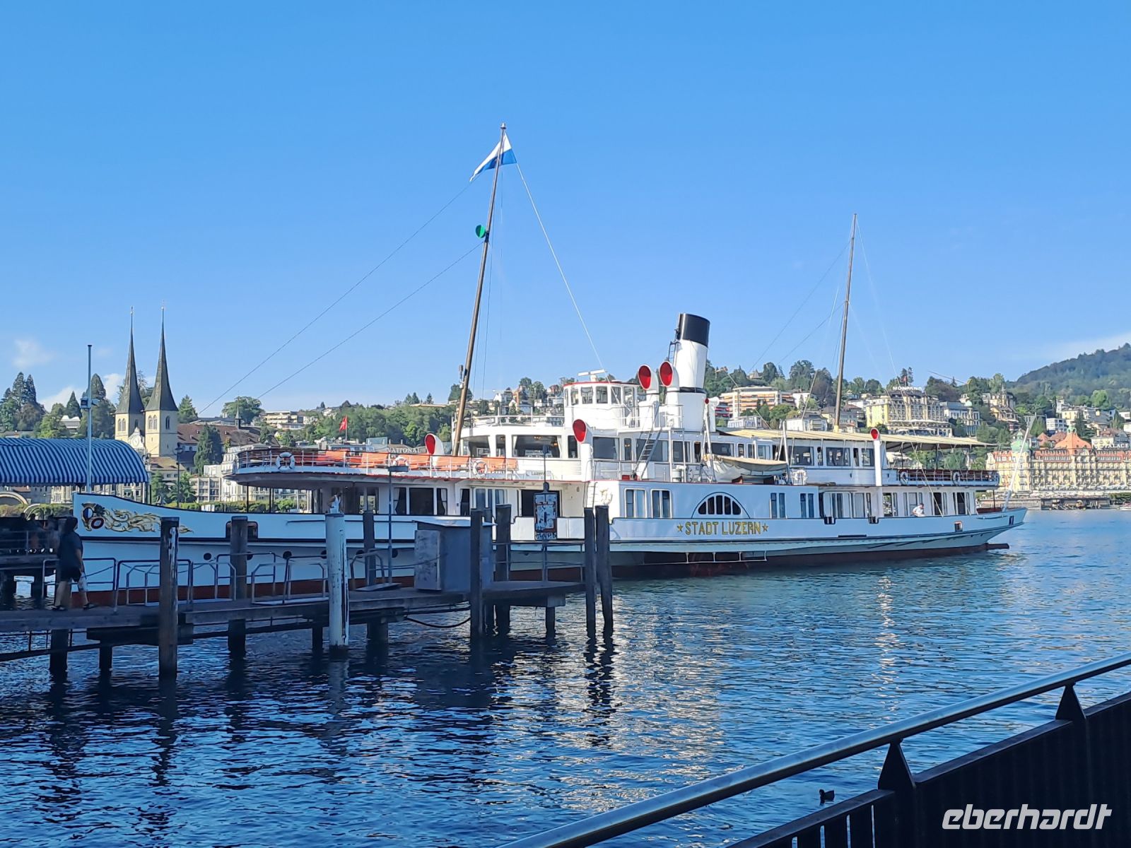 Schaufelraddampfer -Stadt Luzern.jpg