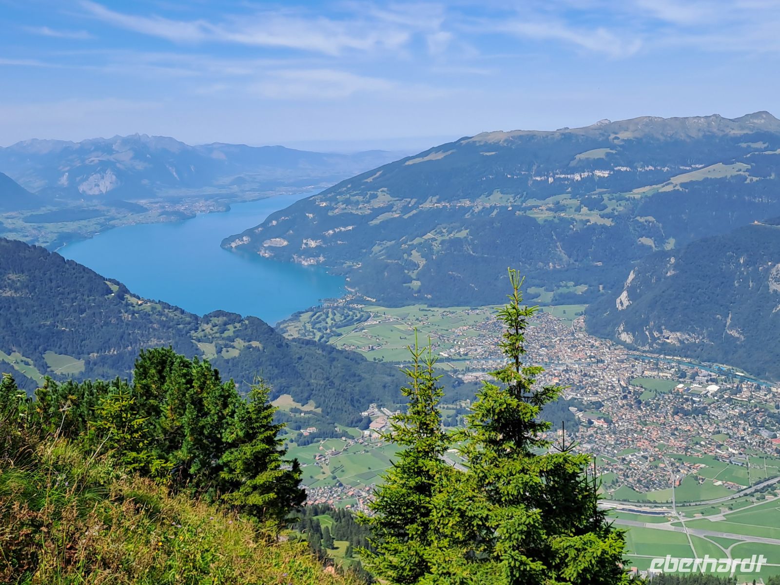 Thuner See - Interlaken.jpg