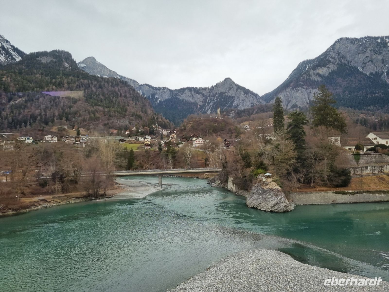 Fahrt mit der Rhätischen Bahn auf der Strecke des Glacier-Express - Reichenau (Vereinigung von Vorder- und Hinterrhein)