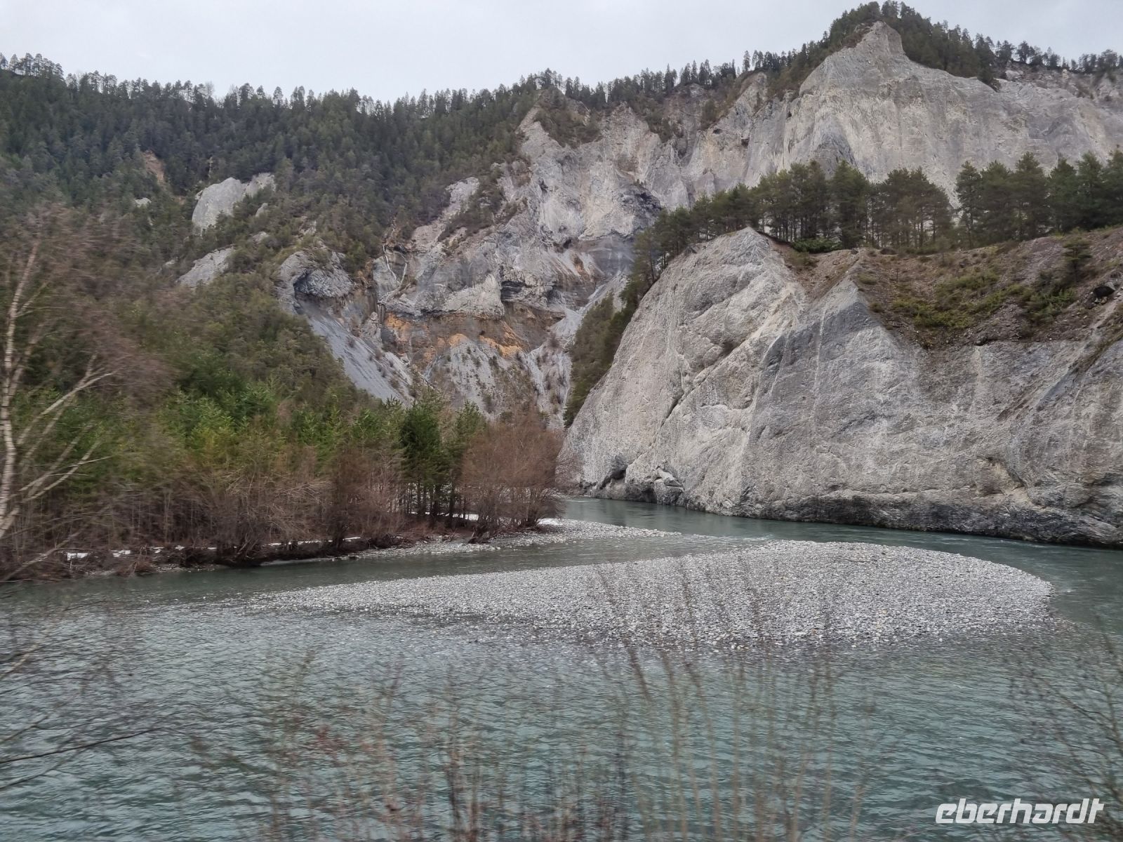 Fahrt mit der Rhätischen Bahn auf der Strecke des Glacier-Express - Rheinschlucht 