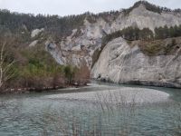 Fahrt mit der Rhätischen Bahn auf der Strecke des Glacier-Express - Rheinschlucht 