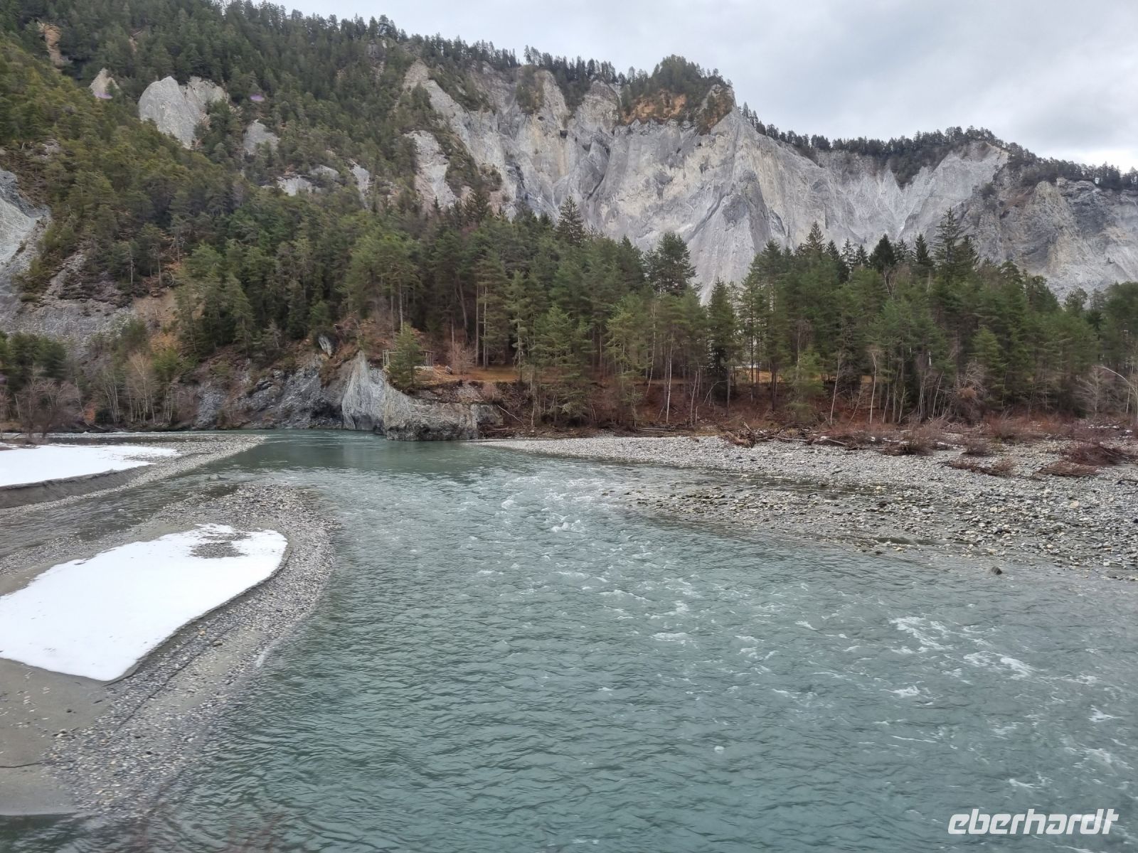 Fahrt mit der Rhätischen Bahn auf der Strecke des Glacier-Express - Rheinschlucht 