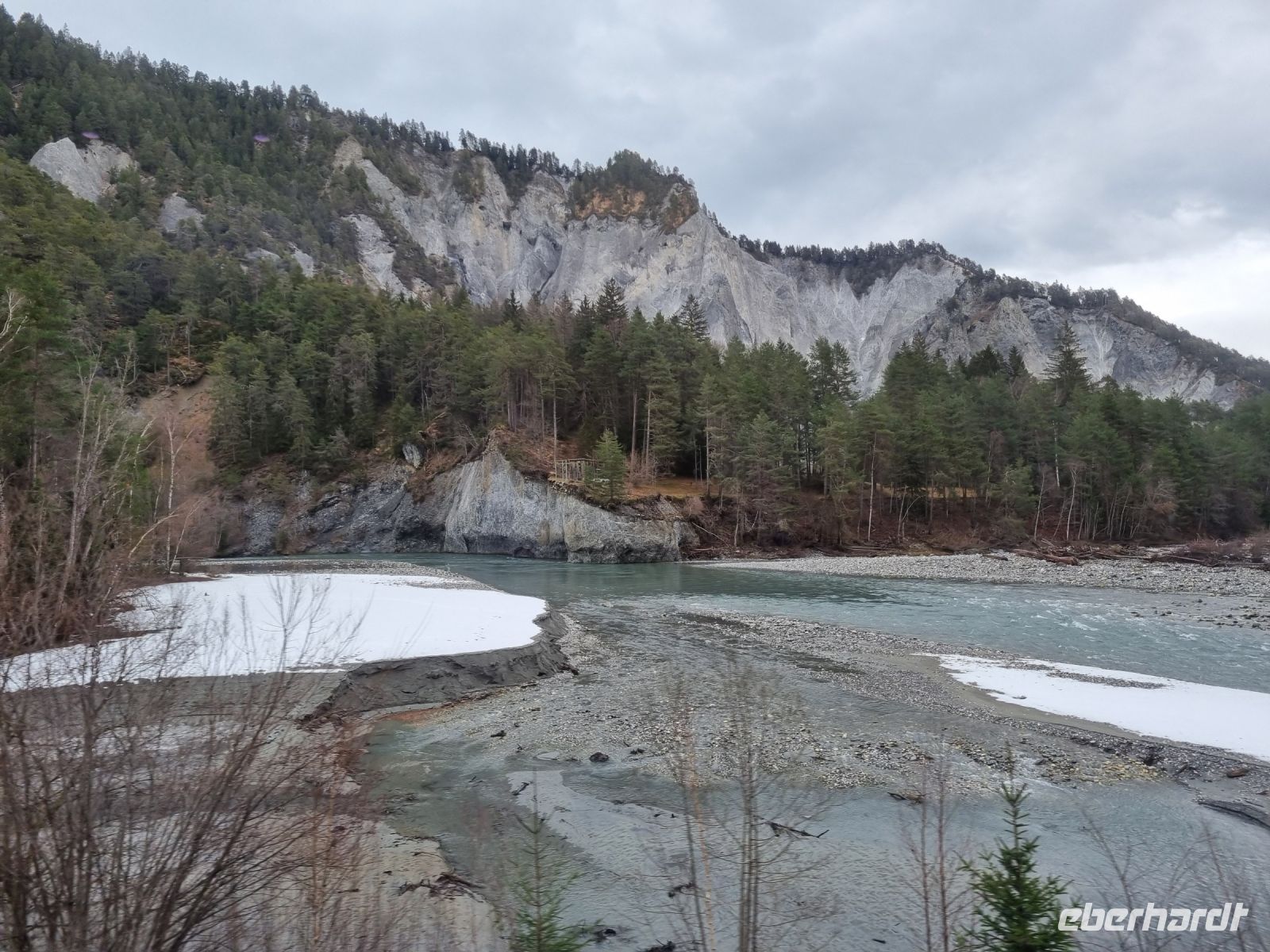 Fahrt mit der Rhätischen Bahn auf der Strecke des Glacier-Express - Rheinschlucht 