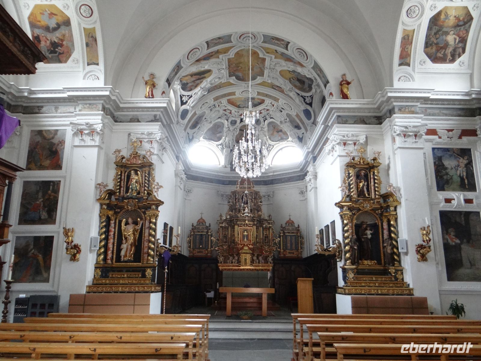 Tiefencastel, die katholische Kirche St. Stefan