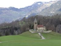 Landschaft zwischen Winter und Frühling