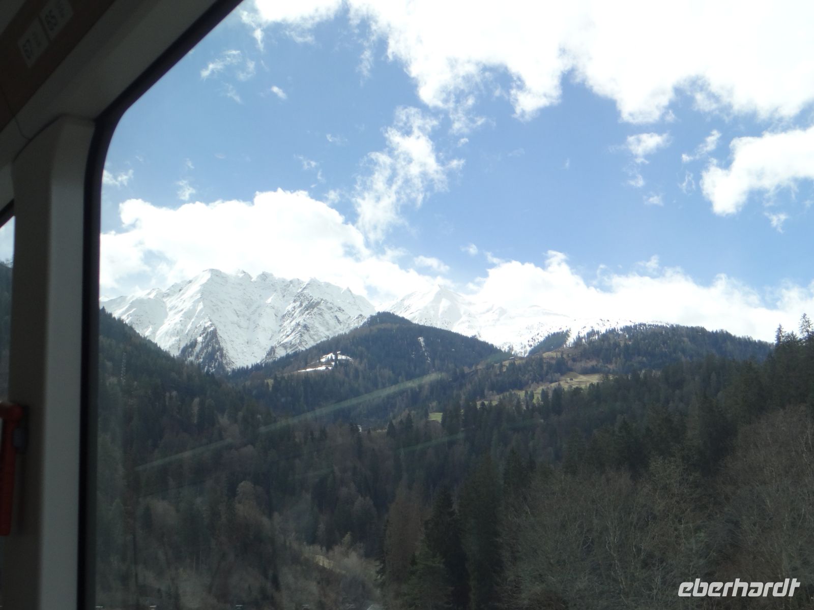 Glacier Express, wohin man auch schaut, es ist zum Staunen.