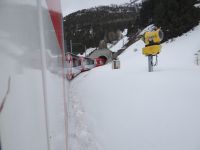 Glacier Express, Tunnel, Kehren, es geht runter nach Andermatt.