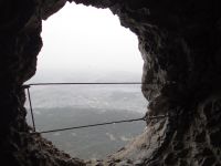 Pilatus, der Drachenweg ist in den Felsen gehauen worden. 