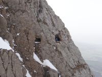 Pilatus, der Drachenweg führt entlang der Ausguckslöcher.