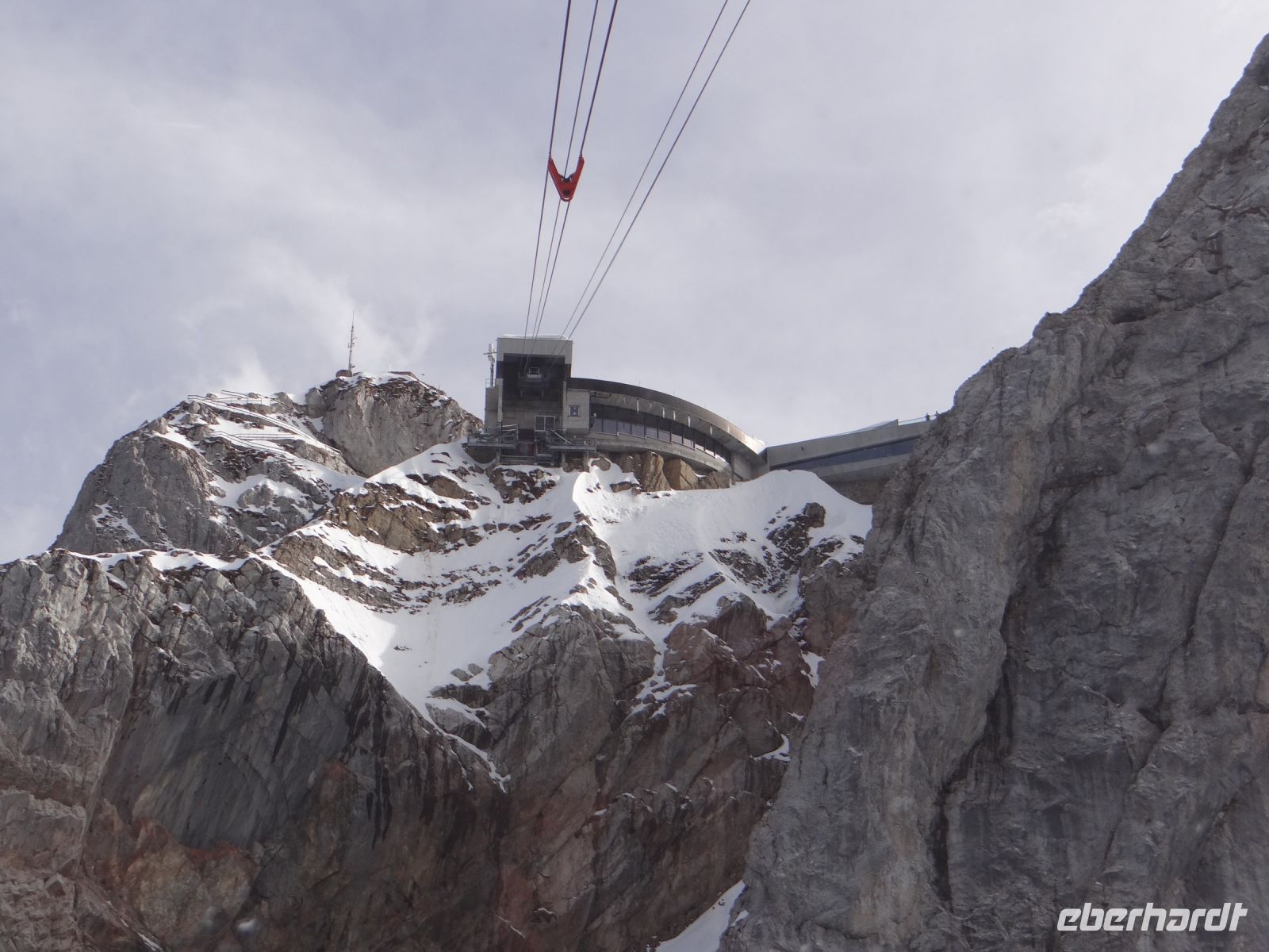 Pilatus, nun geht es wieder runter – vom Winter in den Frühling.