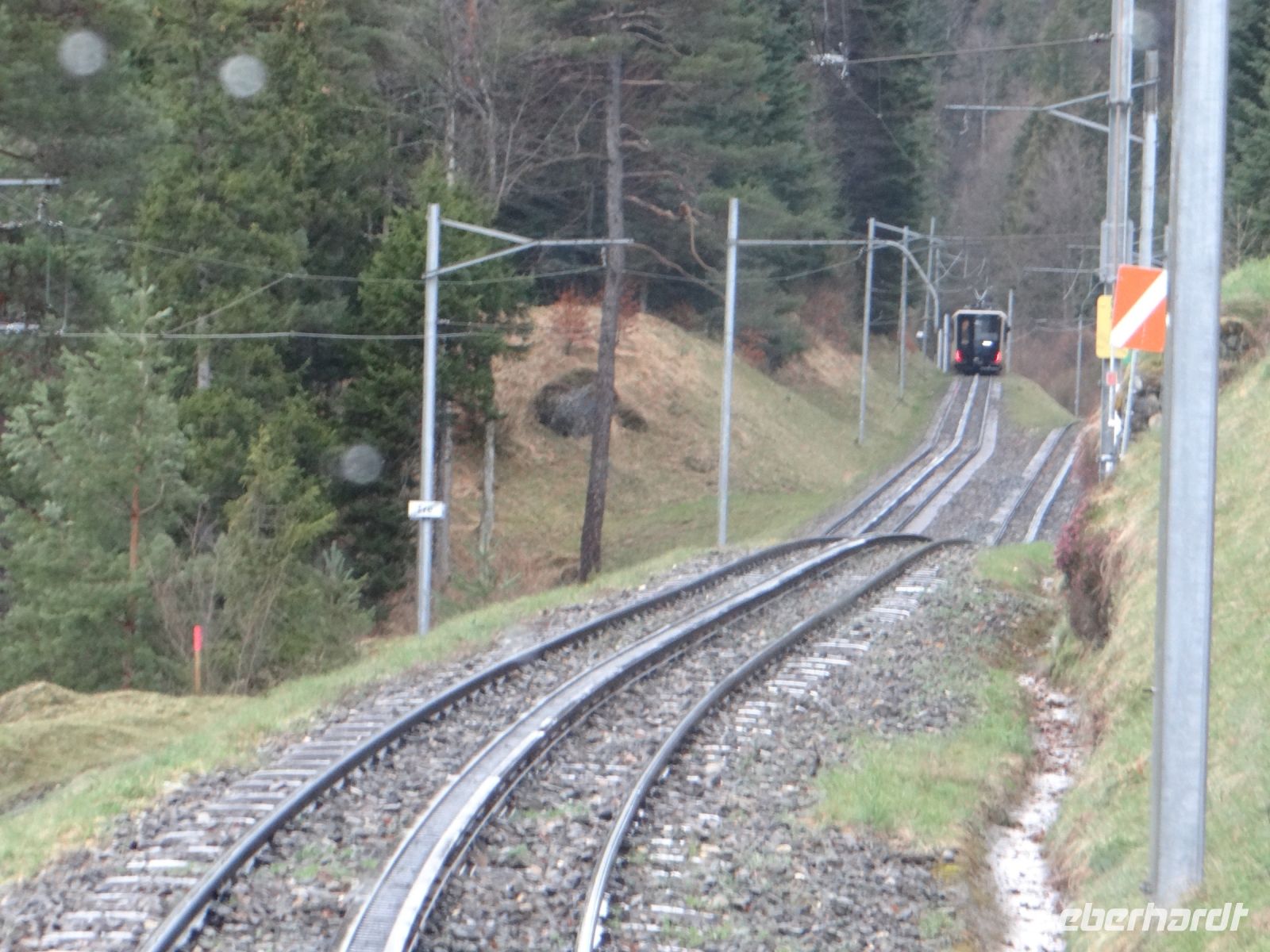Rigibahn, es geht wieder hinunter, sogar zweispurig. 