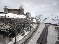 Die Forschungsstation des Gornergrats war früher bemannt, nun wird alles aus Bern gesteuert. 