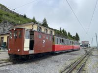 der ganze Zug ins Tal