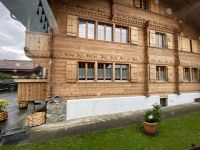 Schnitzereien in Wilderswiel