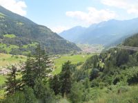 046 Fahrt mit dem Bernina Express - Blick ins Puschlav nach Poschiavio