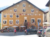 091 Engadin-Rundfahrt -Zuos mit typischen Engadiner Häusern