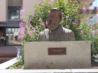 098 Engadin-Rundfahrt - St. Moritz Denkmal für Johannes Badrutt