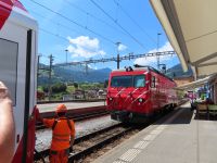 139 Fahrt mit dem Glacier Express - Lokwechsel in Disentis