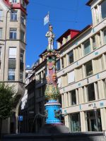 336 Luzern - Spaziergang durch die Altstadt - Fritsch-Brunnen