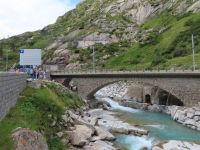 447 Fahrt durch die Schöllenenschlucht - Stopp an der Teufelsbrücke
