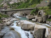 452 Fahrt durch die Schöllenenschlucht - Stopp an der Teufelsbrücke