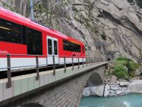 456 Fahrt durch die Schöllenenschlucht - Stopp an der Teufelsbrücke