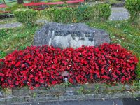 Flüeli-Ranft - Gedenkstein für den Papstbesuch von Johannes Paul II.  im Jahr 1984