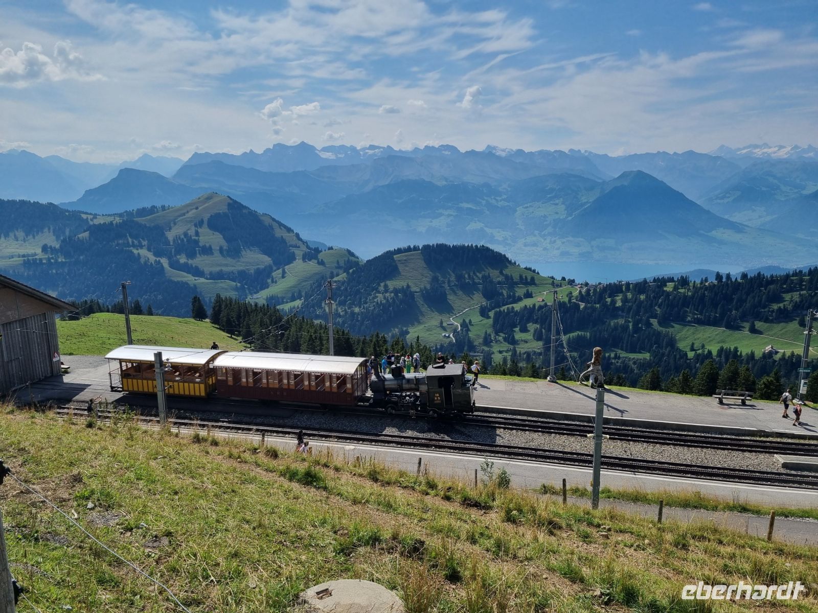 Rigi-Kulm mit Rigi-Dampfbahn