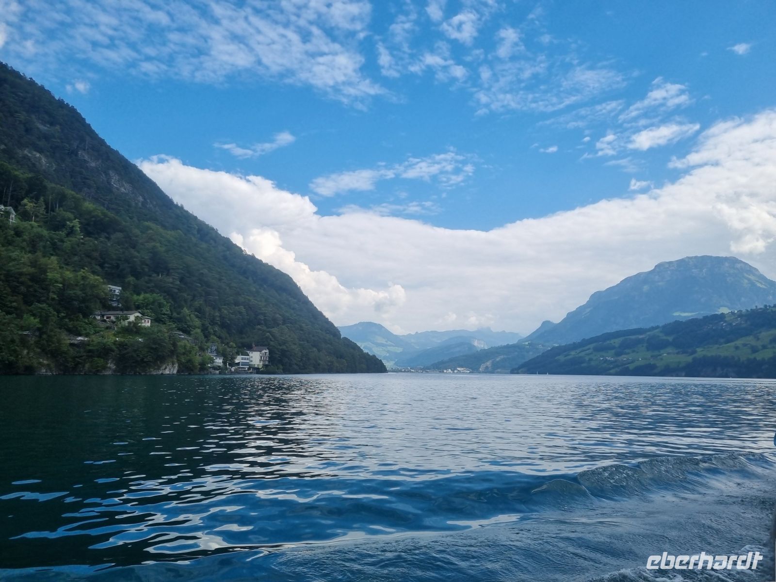 Schifffahrt mit dem Schaufelraddampfer 