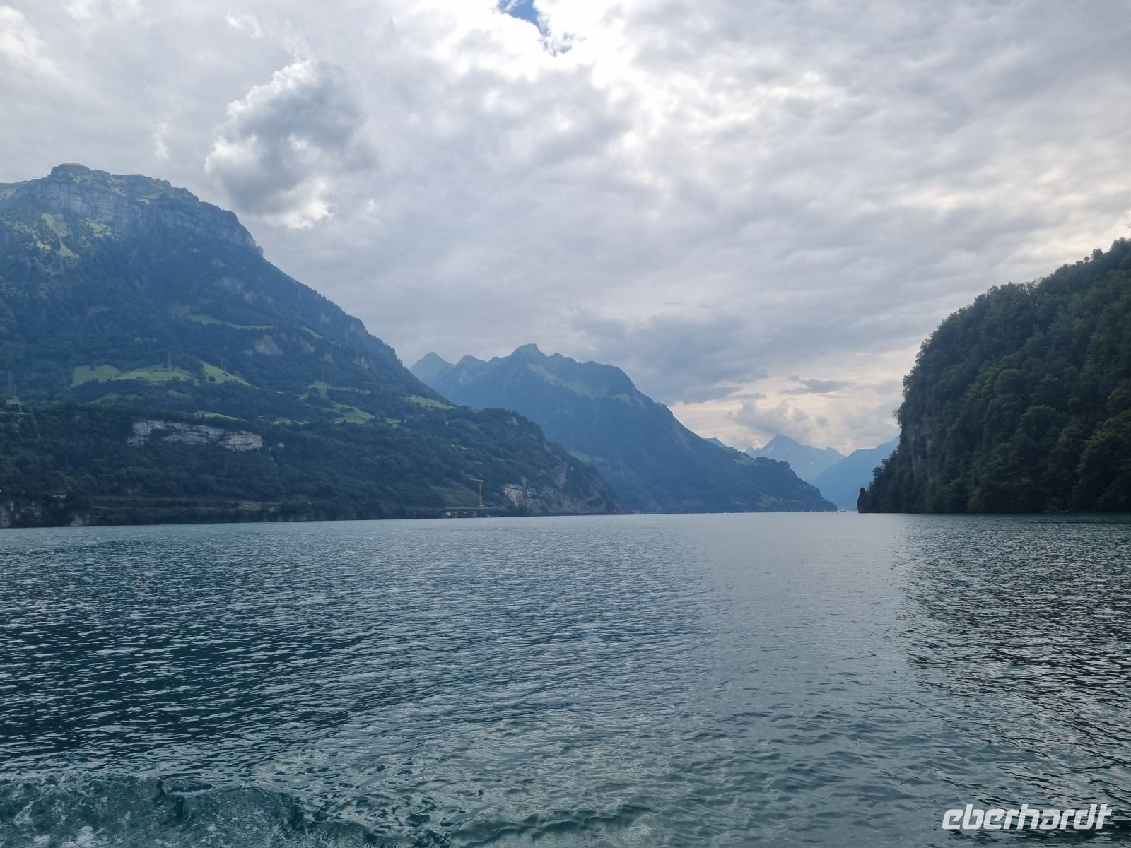 Schifffahrt mit dem Schaufelraddampfer 