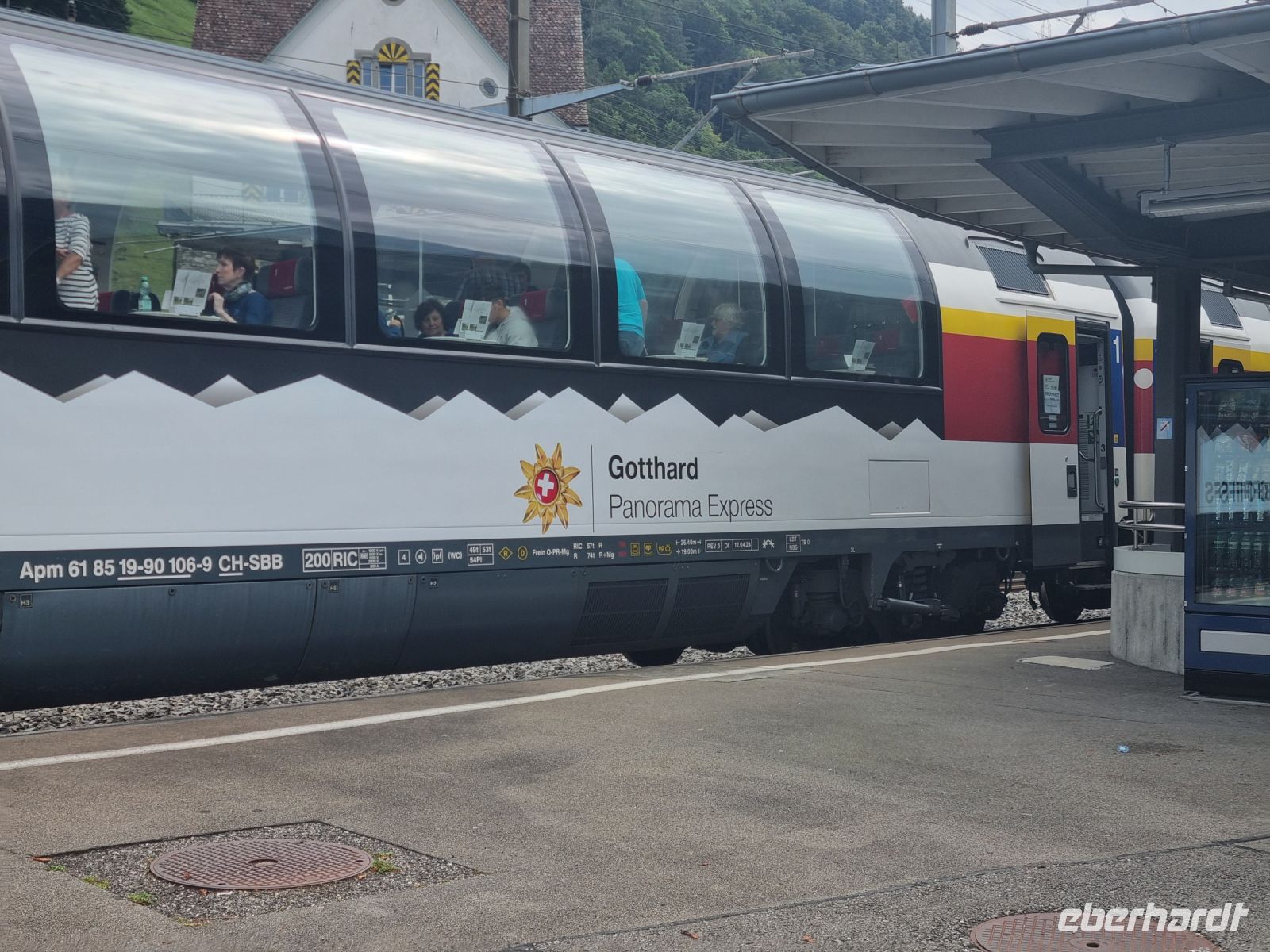 Fahrt mit dem Gotthard Panorama Express von Flüelen nach Bellinzona...