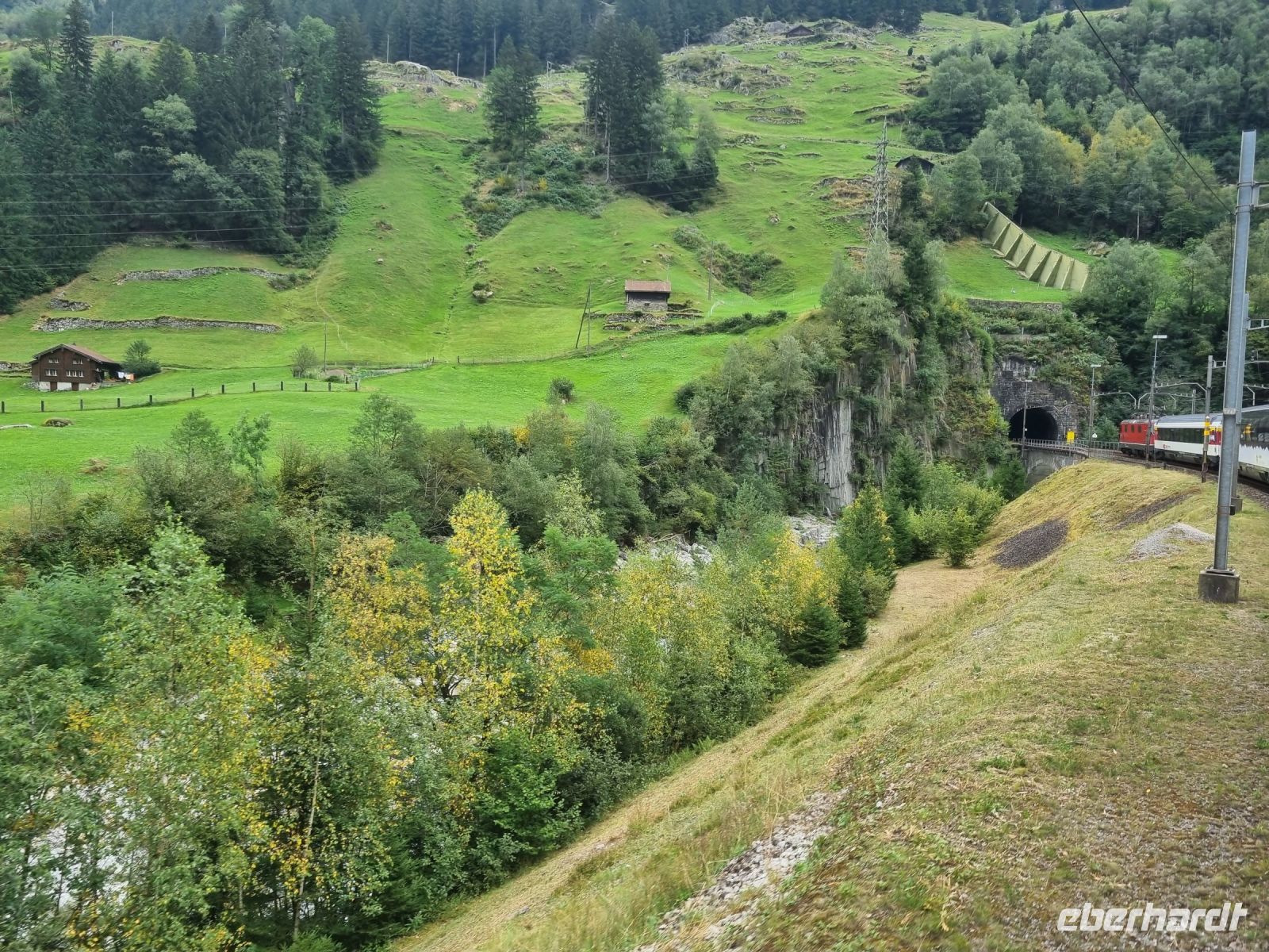 Fahrt mit dem Gotthard Panorama Express von Flüelen nach Bellinzona... 