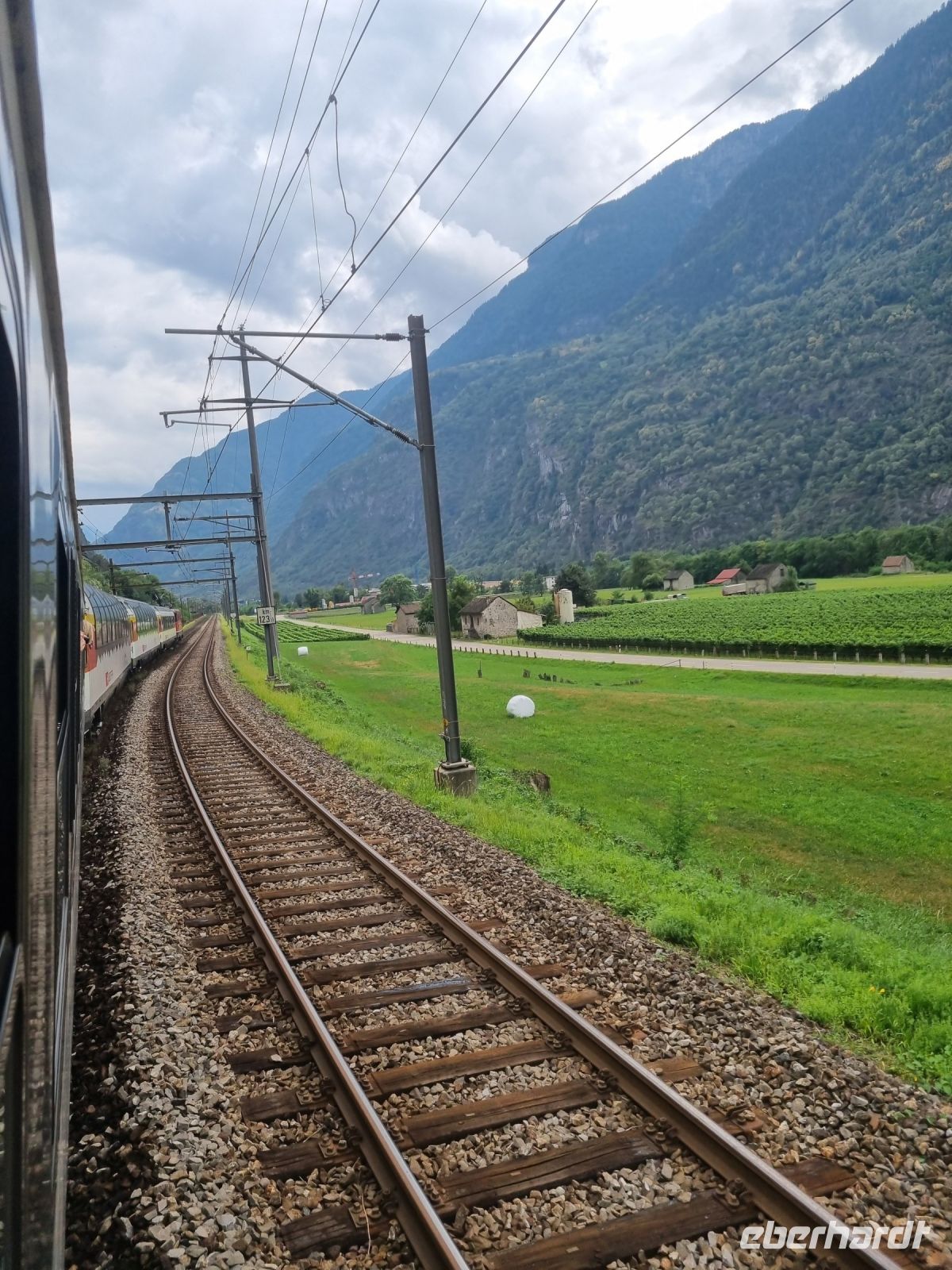 Fahrt mit dem Gotthard Panorama Express von Flüelen nach Bellinzona... 