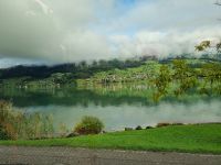 Fahrt mit dem Luzern–Interlaken Express... (Sarnersee)