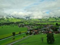 Fahrt mit dem Luzern–Interlaken Express... (Giswil)