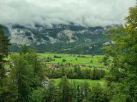 Fahrt mit dem Luzern–Interlaken Express... (Blick ins Haslital)