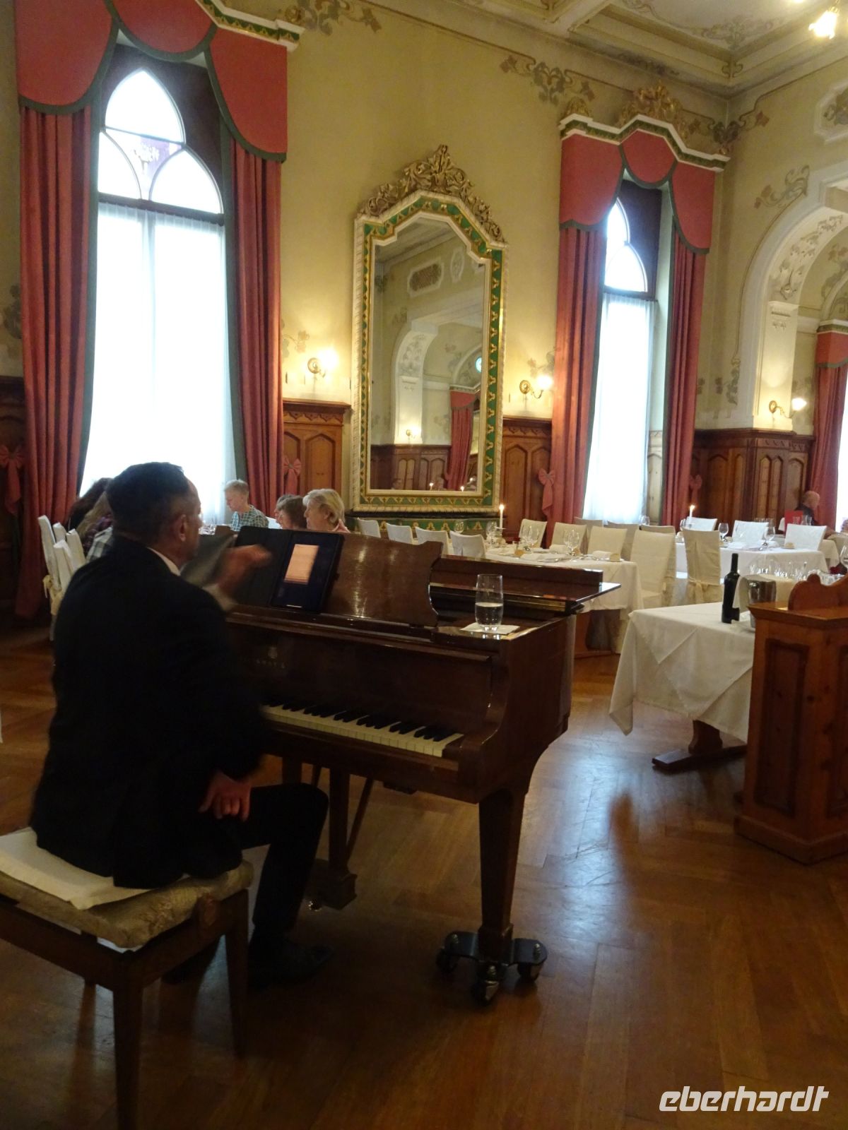 ... beim Galadinner...