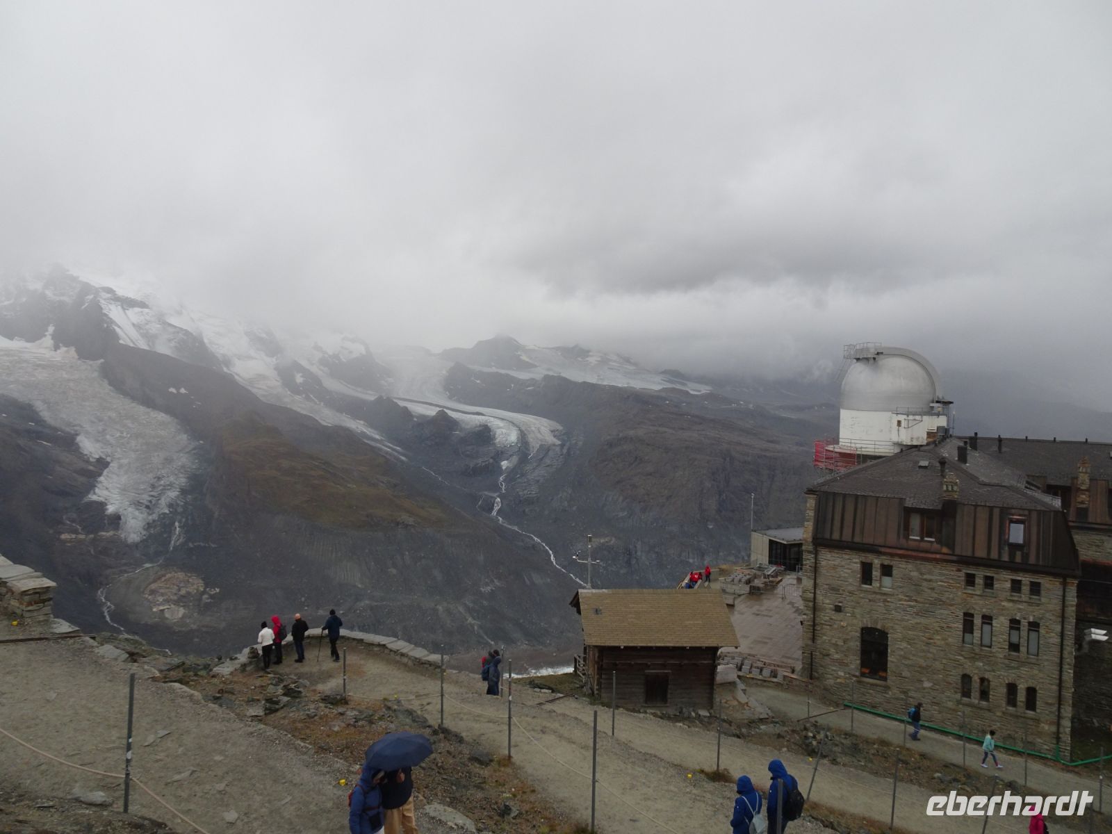 ... Gornergrat, Kulmhotel mit Blick zum Theodulgletscher...