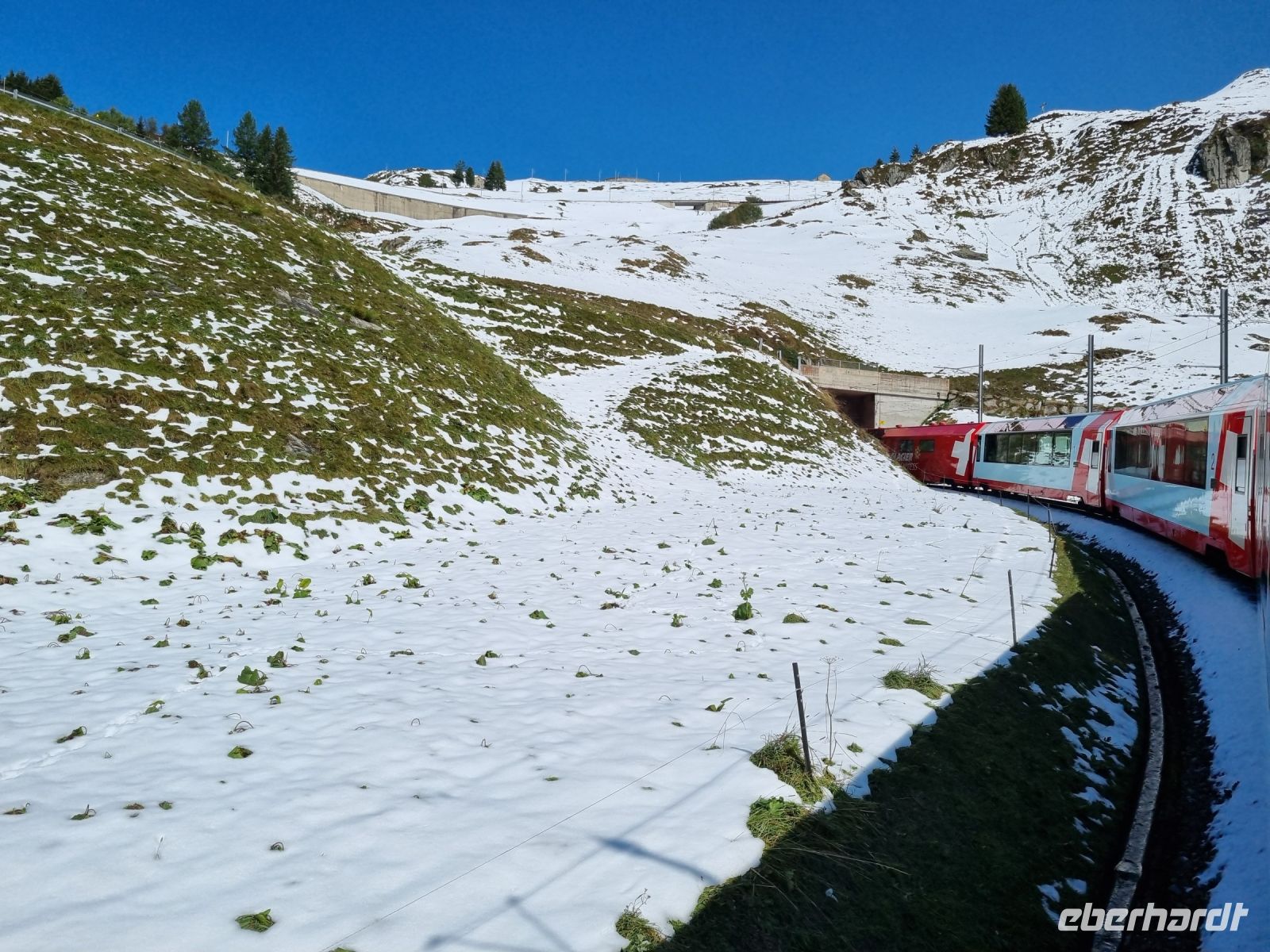 Fahrt mit dem Glacier-Express... - von Andermatt nach Disentis (Auffahrt zum Oberalppass)