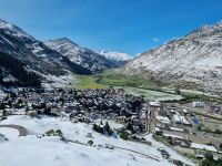 Fahrt mit dem Glacier-Express... - von Andermatt nach Disentis (Auffahrt zum Oberalppass mit Blick auf Andermatt)