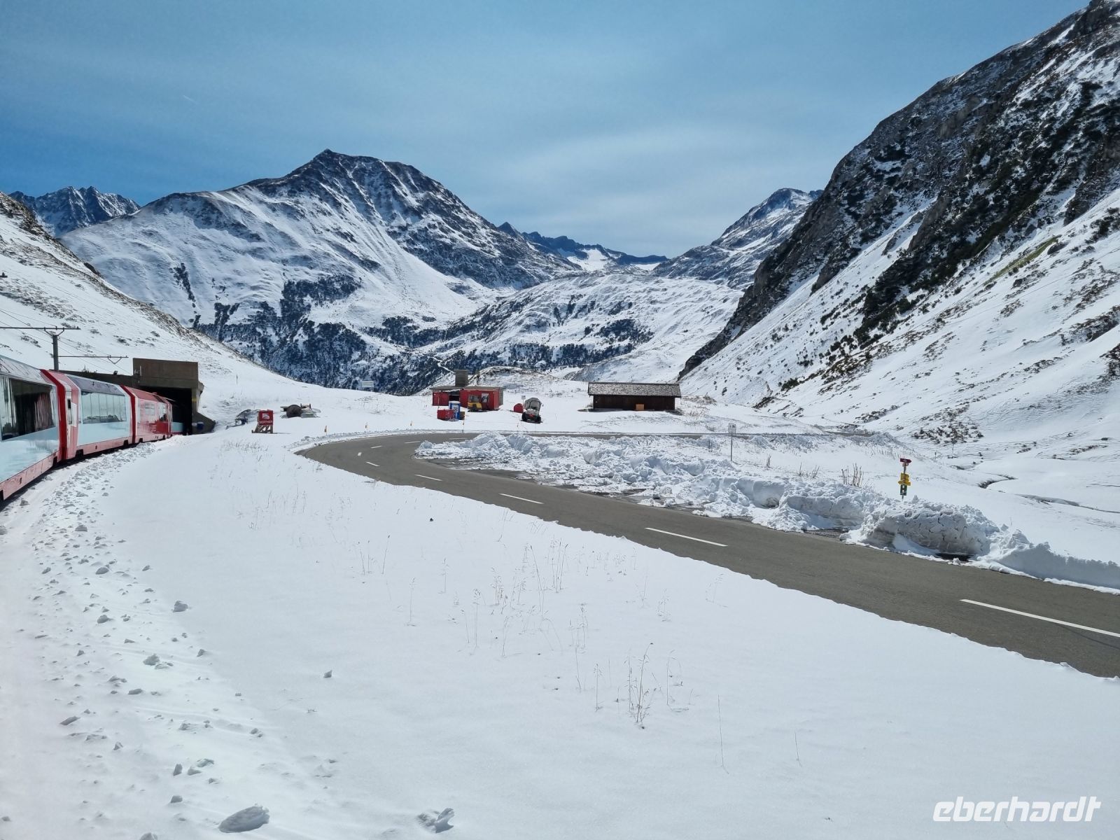 Fahrt mit dem Glacier-Express... - von Andermatt nach Disentis (vom Oberalppass hinunter ins Vorderrheintal)