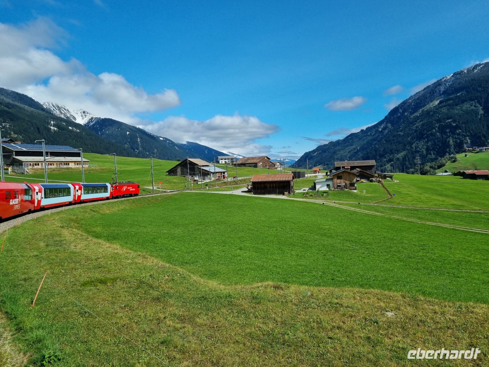 Fahrt mit dem Glacier-Express... - von Andermatt nach Disentis (vom Oberalppass hinunter ins Vorderrheintal)