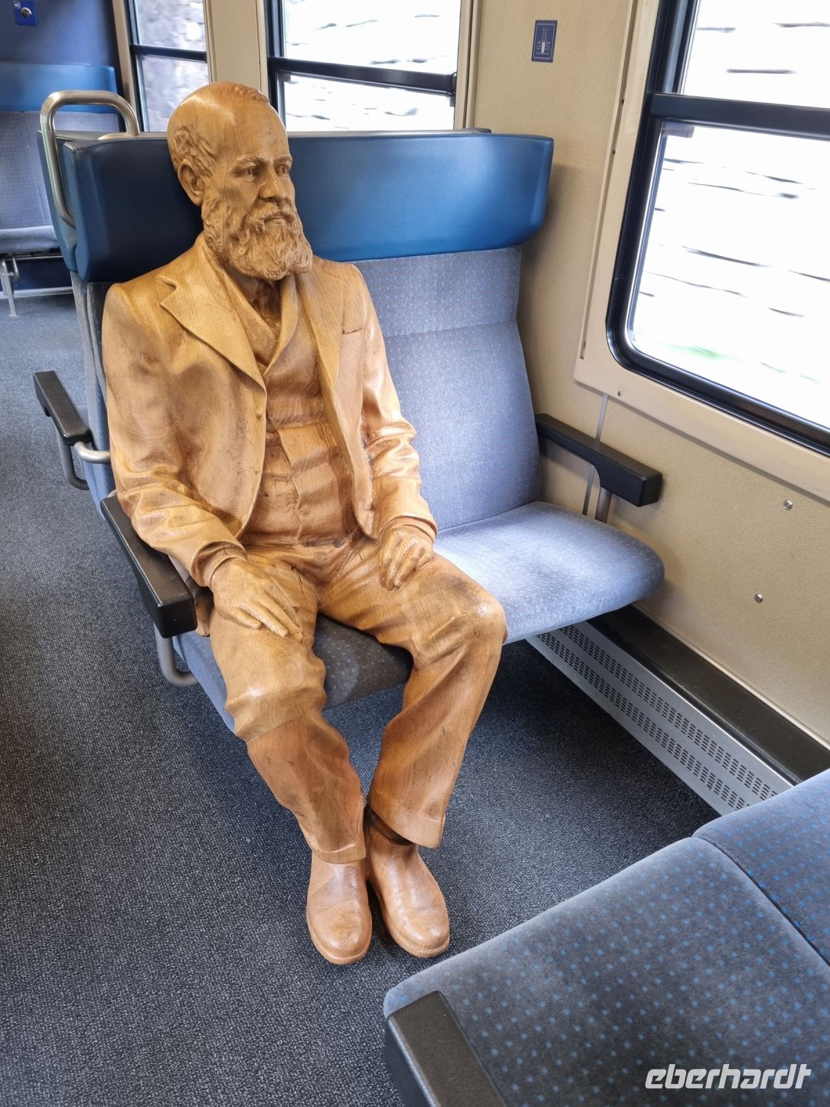 Fahrt mit dem Gotthard Panorama Express von Flüelen nach Bellinzona... (Fotowagen)