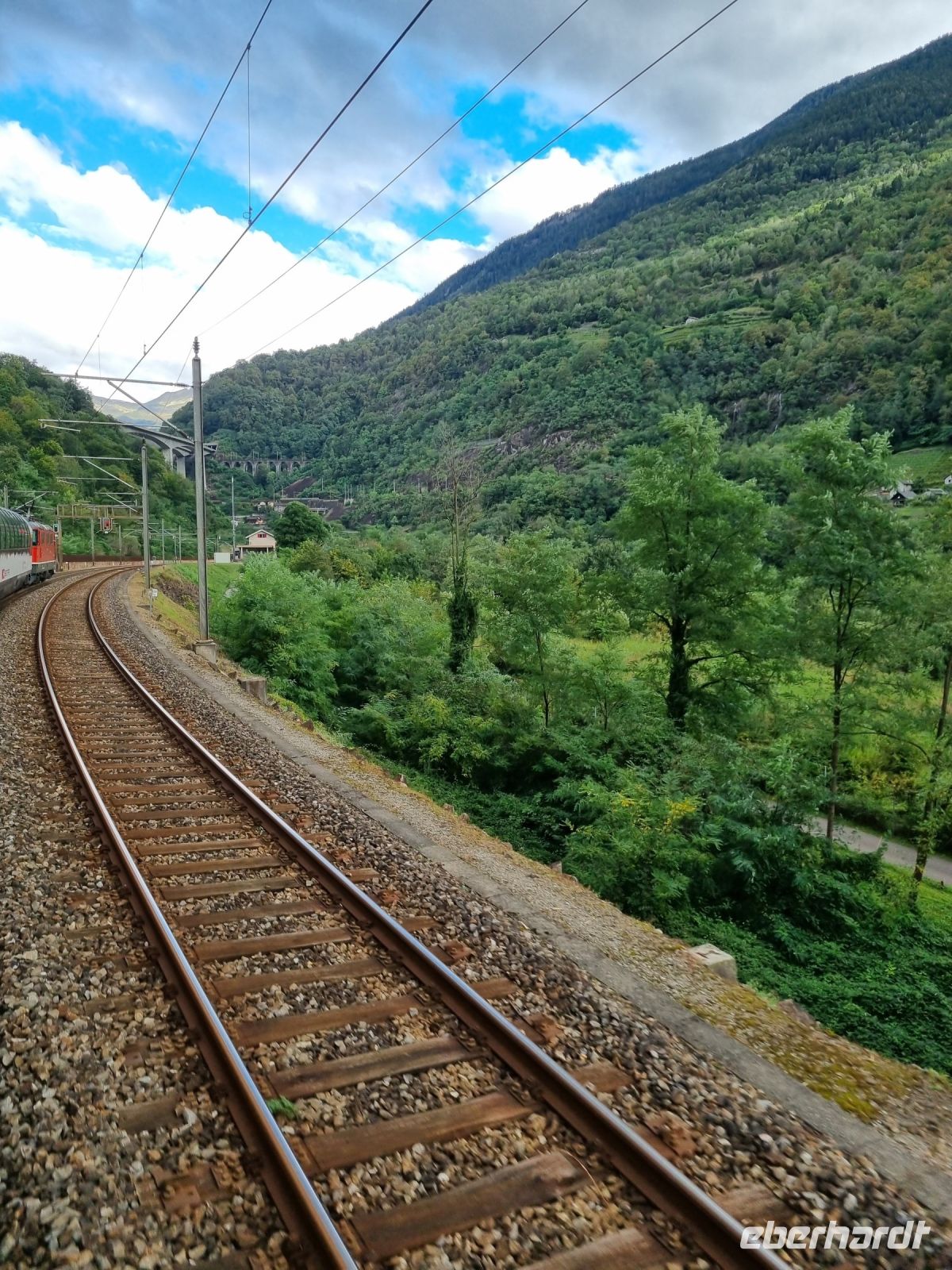 Fahrt mit dem Gotthard Panorama Express von Flüelen nach Bellinzona... (Ticino-Tal)