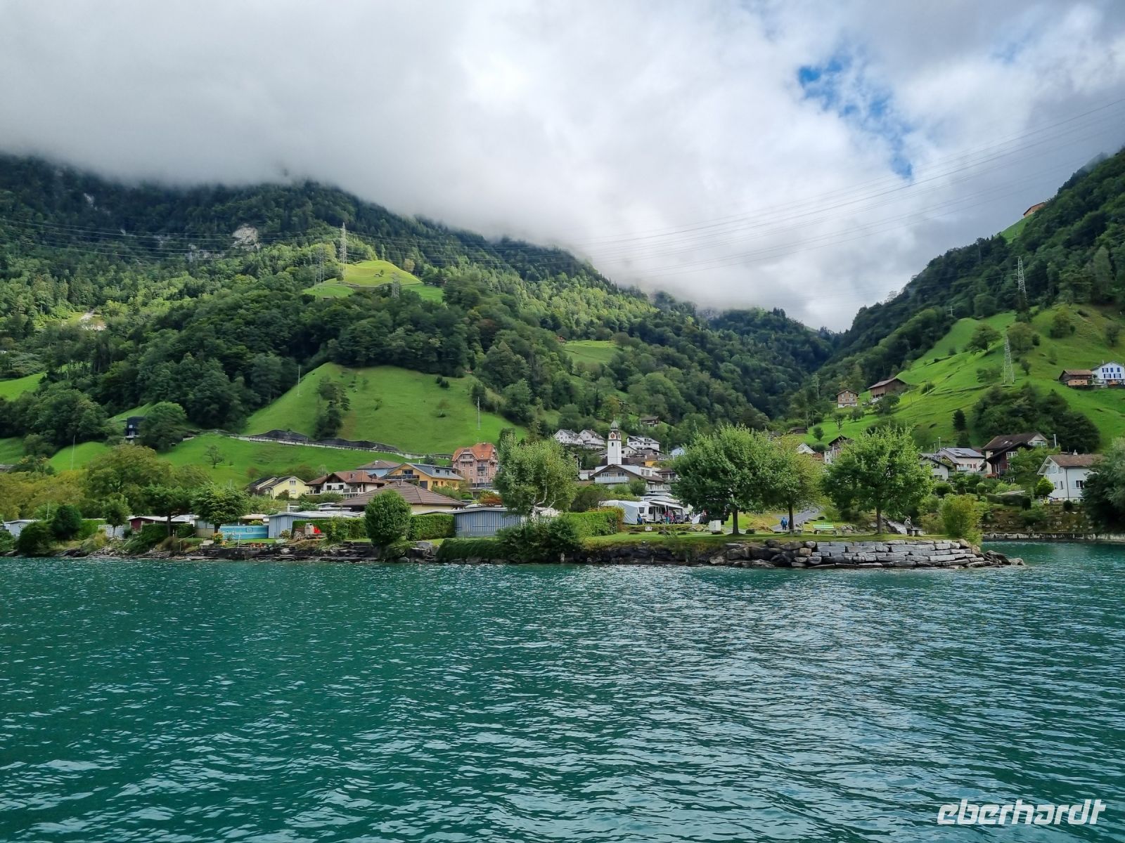 Fahrt auf dem Vierwaldstättersee (Sisikon)